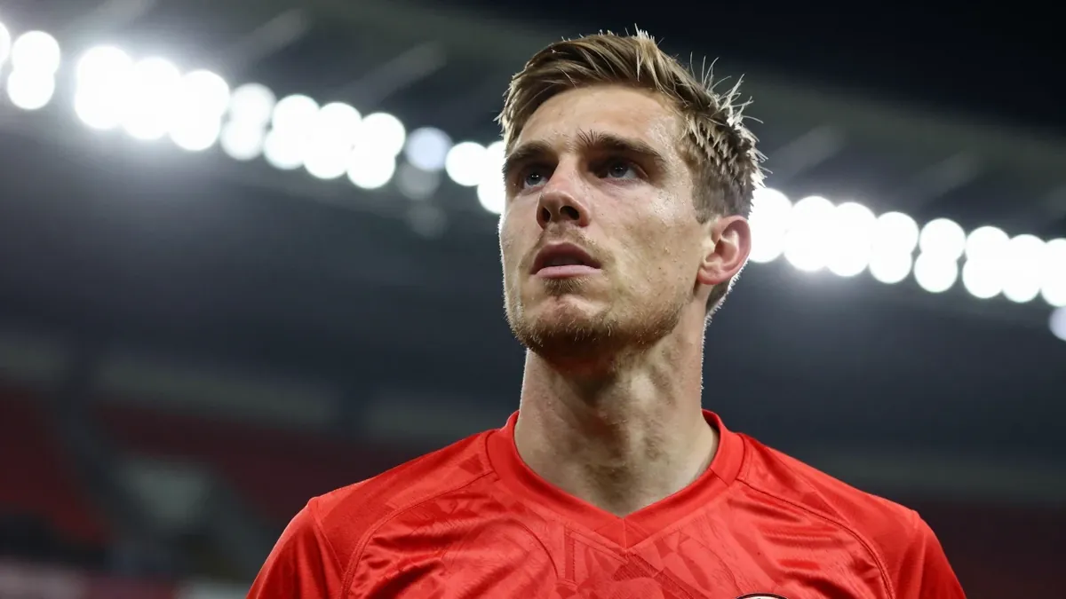 Der FC Augsburg führt nach dem 4:1-Heimsieg gegen Eintracht Frankfurt erstmals in seiner Geschichte die...