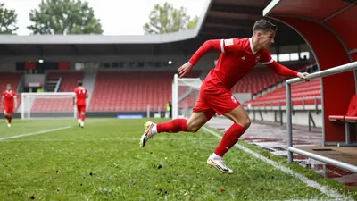 FC Augsburg geht mit der gleichen Startelf wie zuletzt ins Auswärtsspiel bei Werder Bremen, das mit mehreren verletzten...